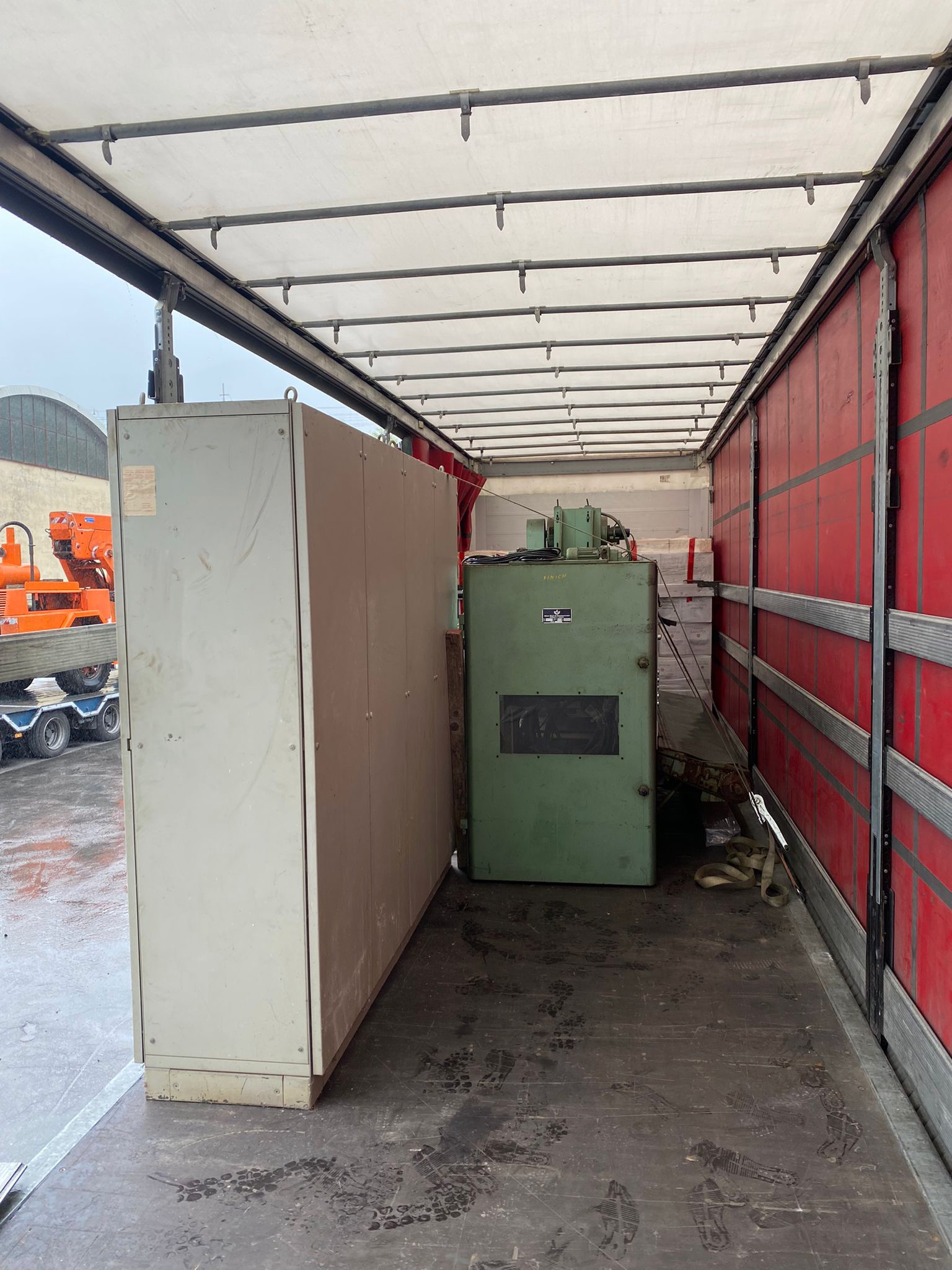 Dilo finishing needle loom