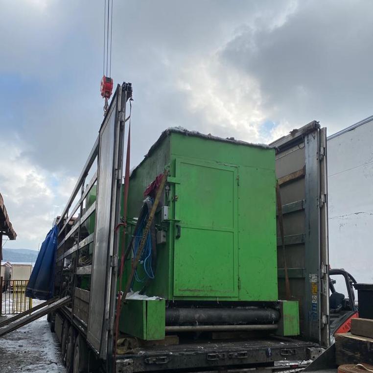 Italiana Rigenerazione 4-drum tearing machine and a Gamba rotary cutter